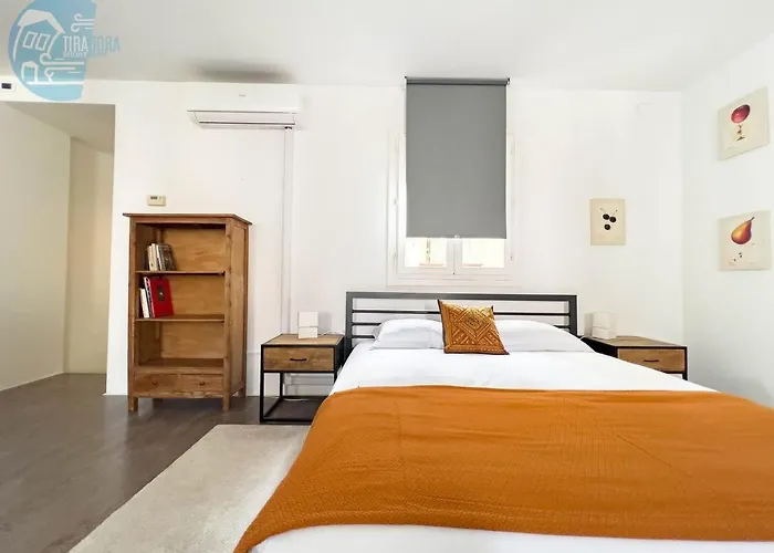 Punta Del Forno Tirabora Short Rent