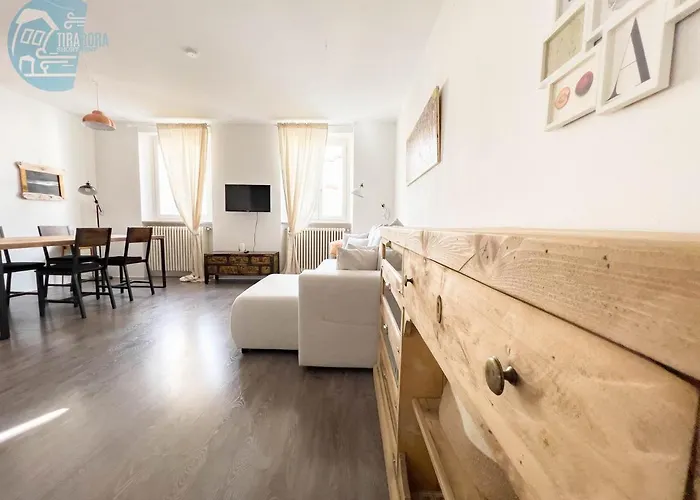 Punta Del Forno Tirabora Short Rent
