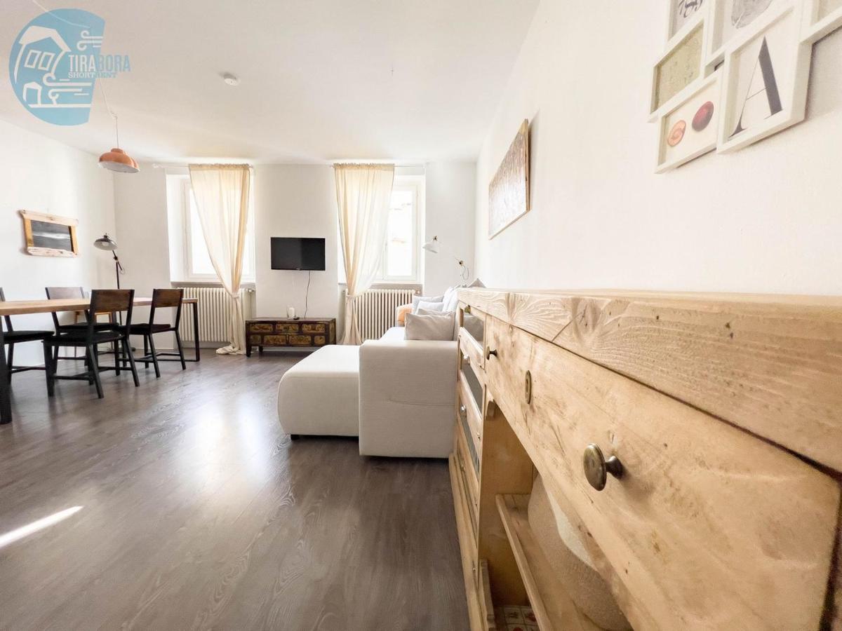 Punta Del Forno Tirabora Short Rent *